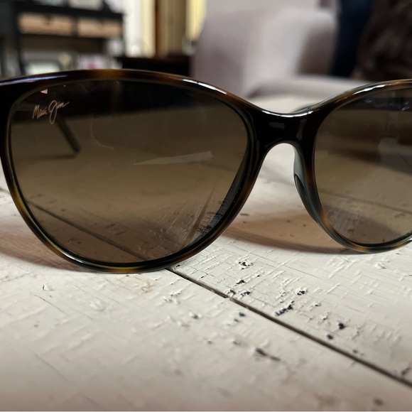 Maui Jim Ocean Sunglasses - Picture 4 of 8
